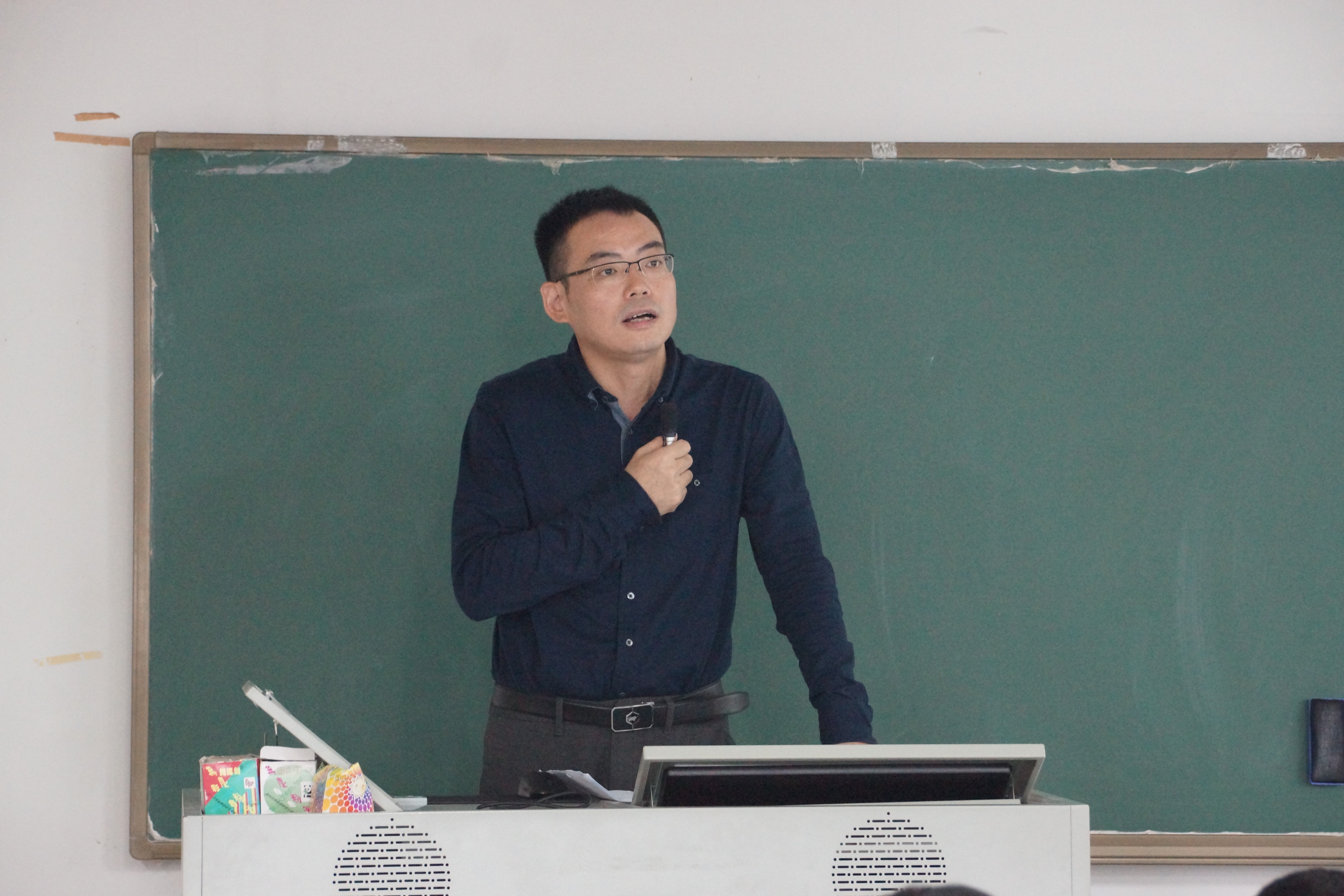 黑料吃瓜网
师生热议-争创一流本科教育2025行动计划-2.jpg