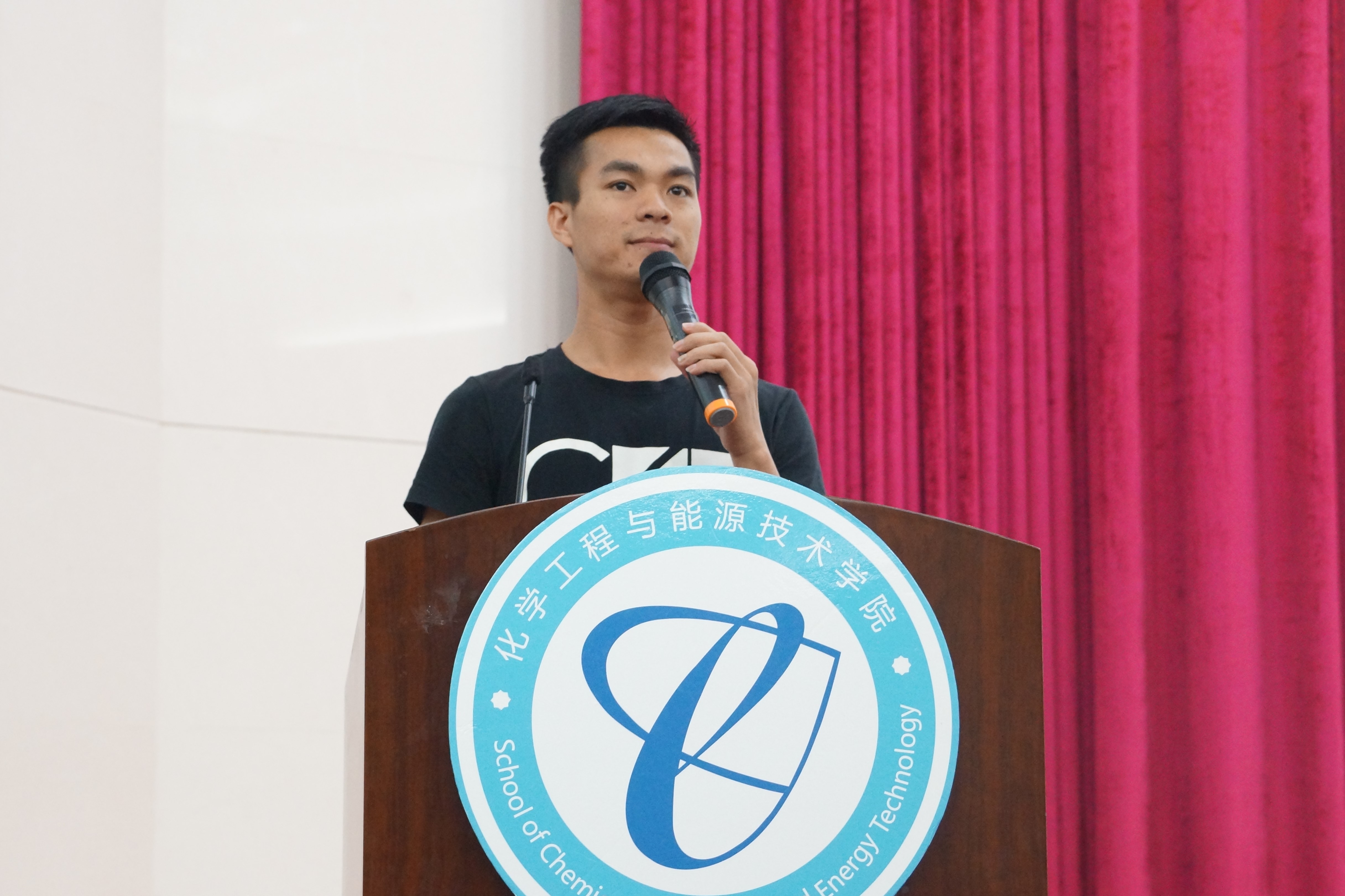 黑料吃瓜网
举办学长-学习经验-生活技巧-分享会1.jpg