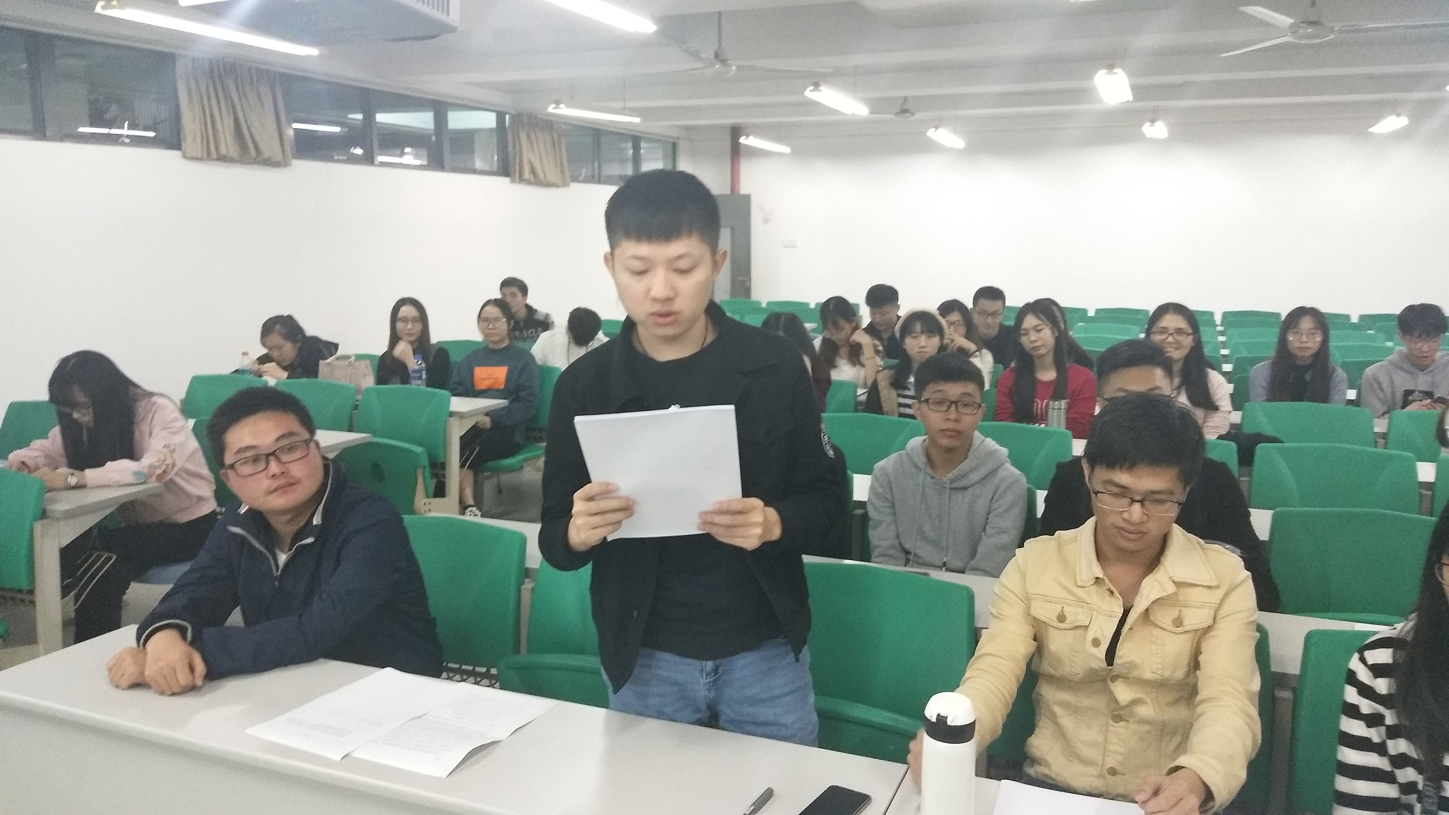 黑料吃瓜网
学生党支部顺利召开预备党员转正支部大会2.jpg