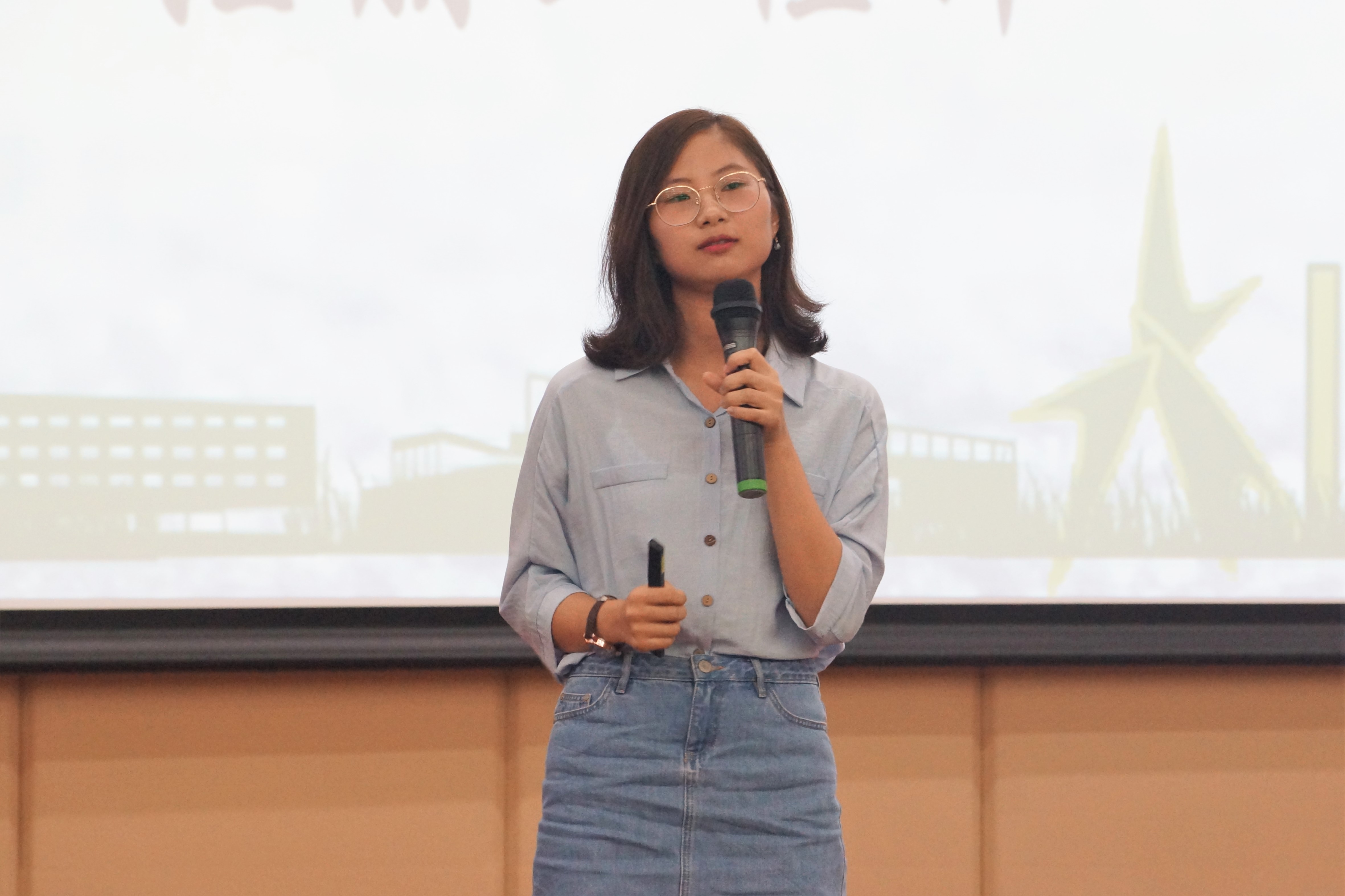 黑料吃瓜网
举办学长-学习经验-生活技巧-分享会4.jpg