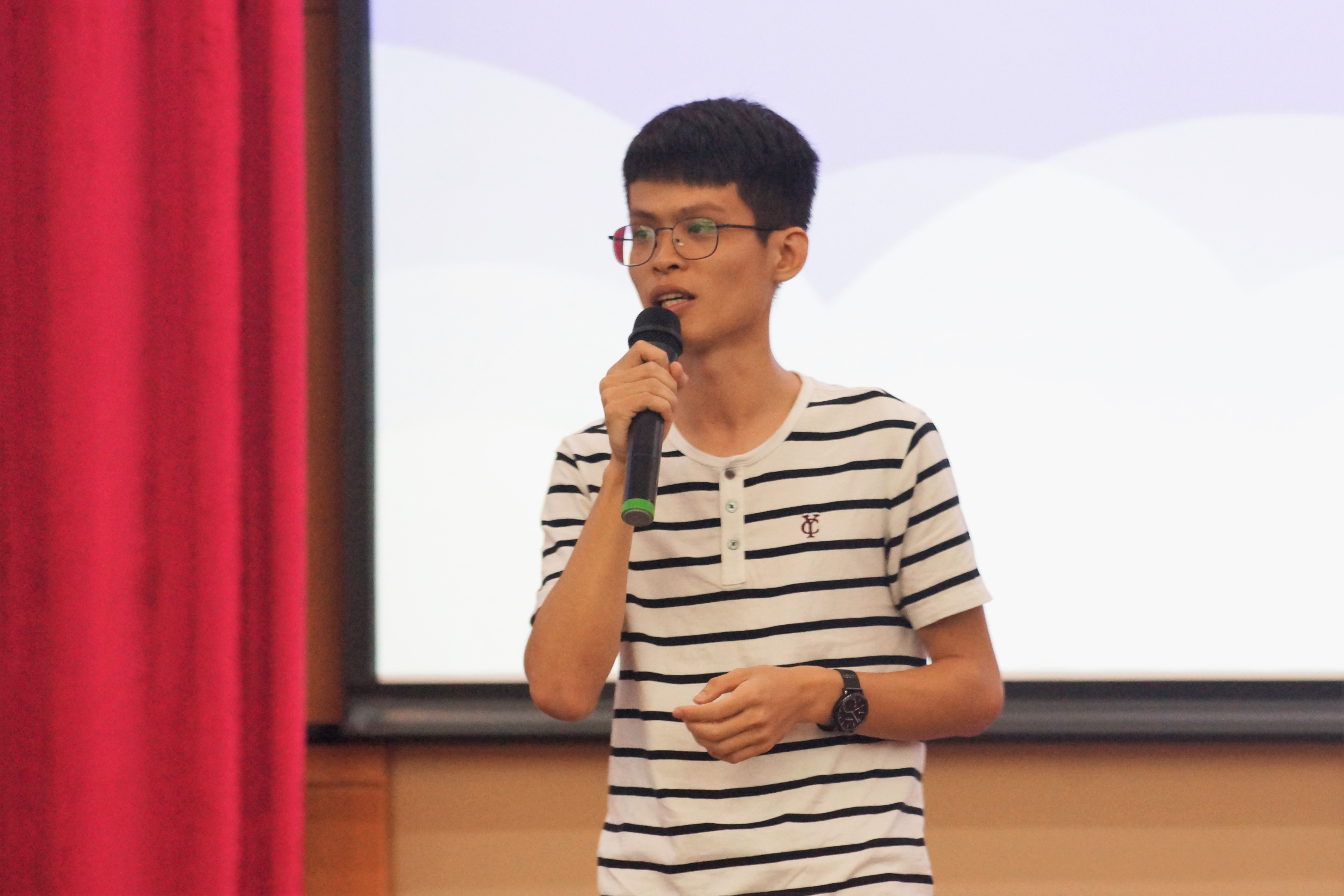 黑料吃瓜网
举办学长-学习经验-生活技巧-分享会3.jpg